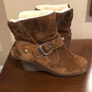 Sherpa lined boots